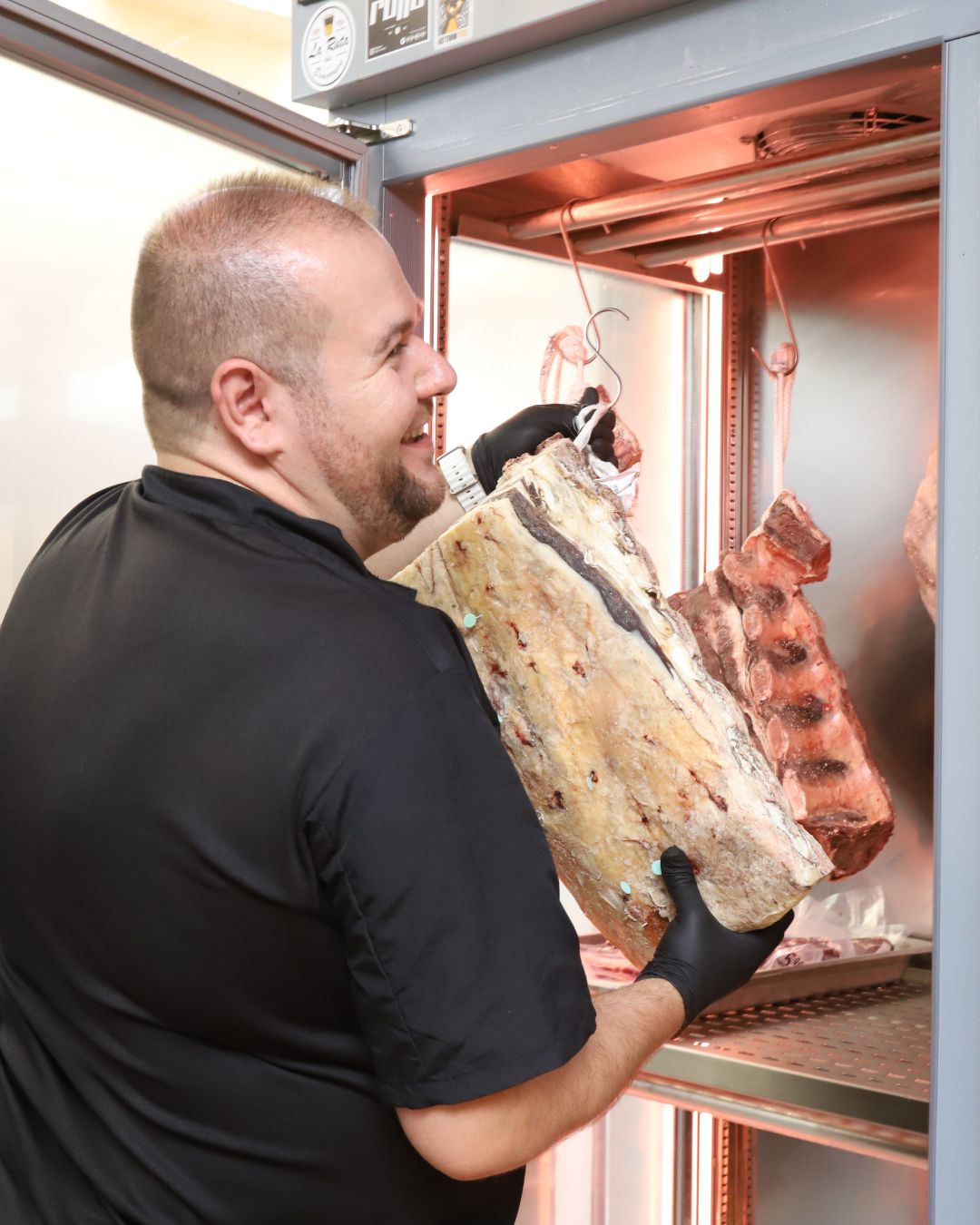 Mencanta Carne madurada de calidad excepcional Carnes maduradas en el restaurante Mencanta de Oliva